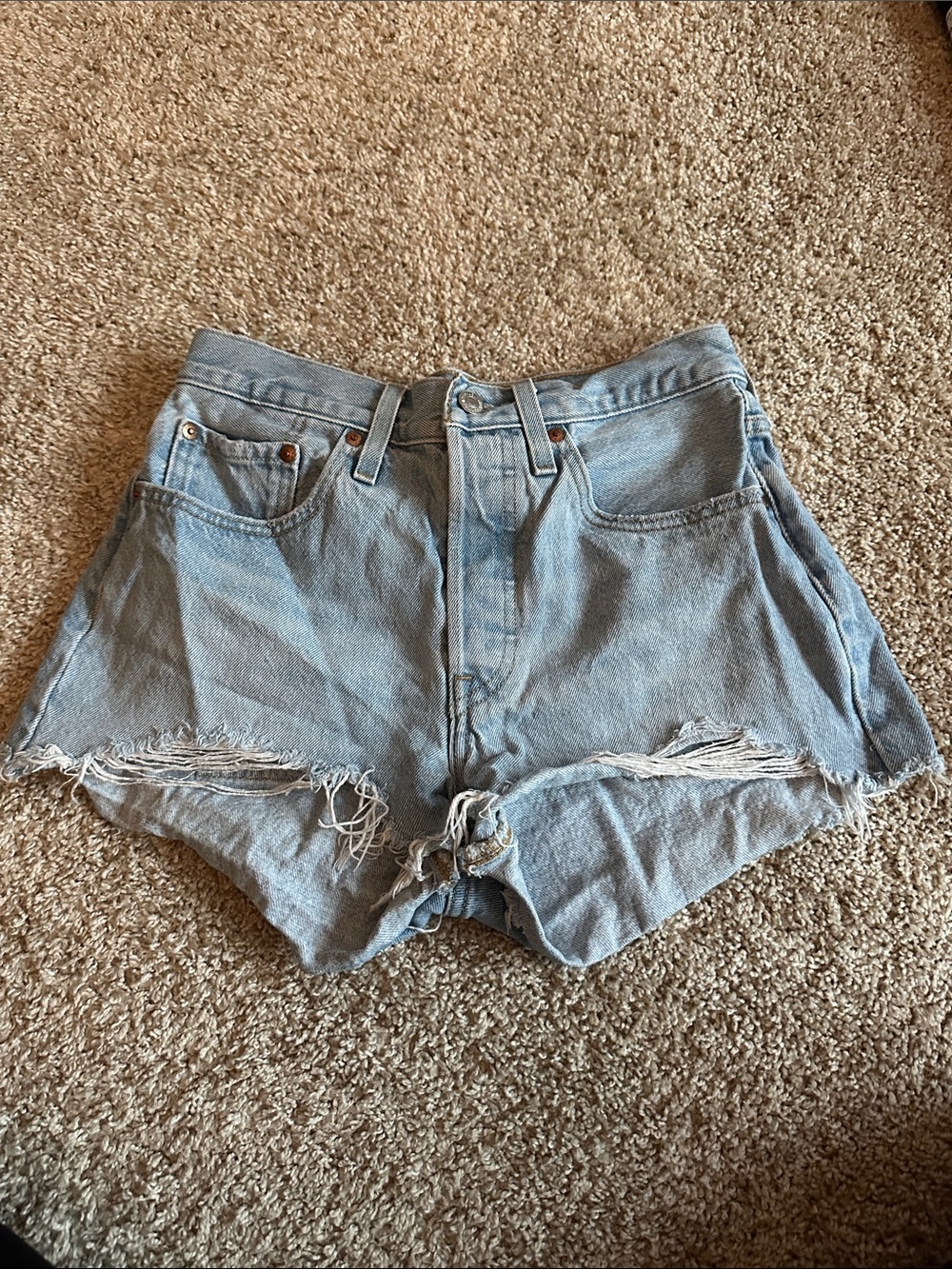 Womens Levi’s 501 Distressed Shorts